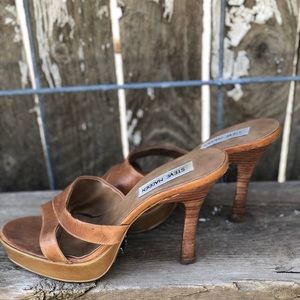 STEVE MADDEN• Slip on Heels